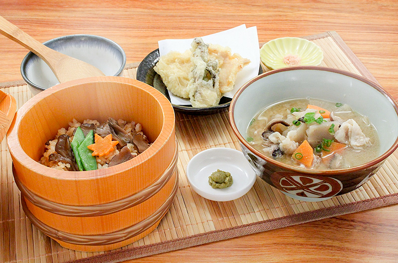 鶏肉と春野菜の山賊焼き