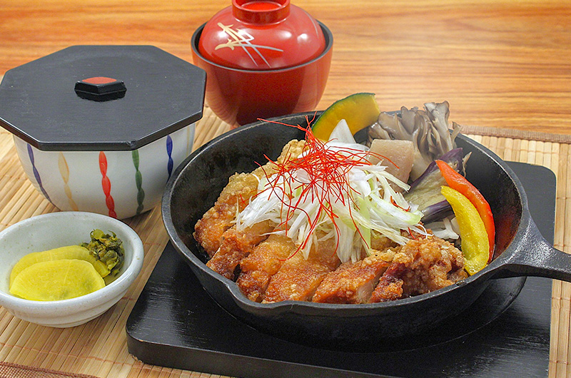 鶏肉と春野菜の山賊焼き